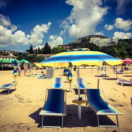 호텔 Family Jupiter 발치크