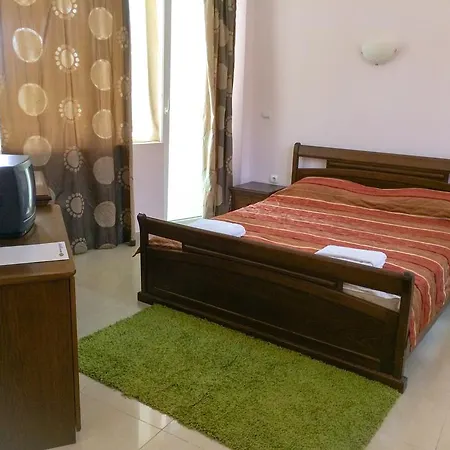 Family Jupiter 호텔 발치크