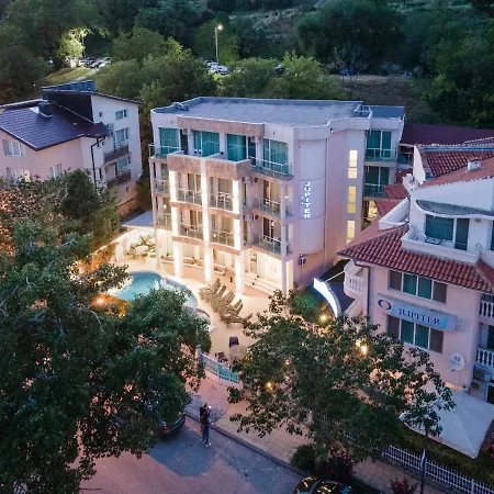 Family Jupiter Szálloda 3*